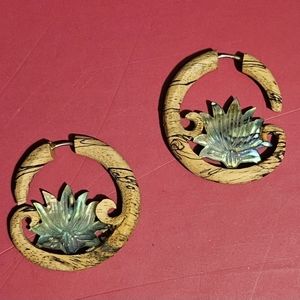 Coco Loco Opal shell earrings